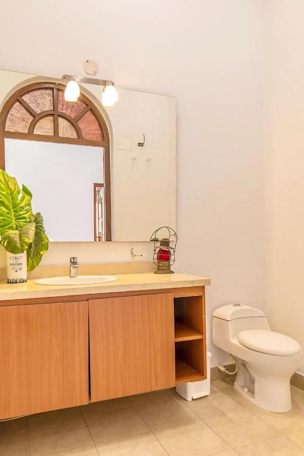 Apartamento 2cm-j1 De 2 Alcobas Con Vista Y Piscina En Getsemani *