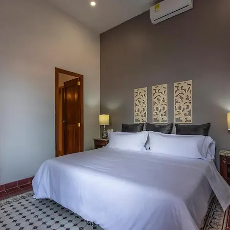 2cm-j1 De 2 Alcobas Con Vista Y Piscina En Getsemani